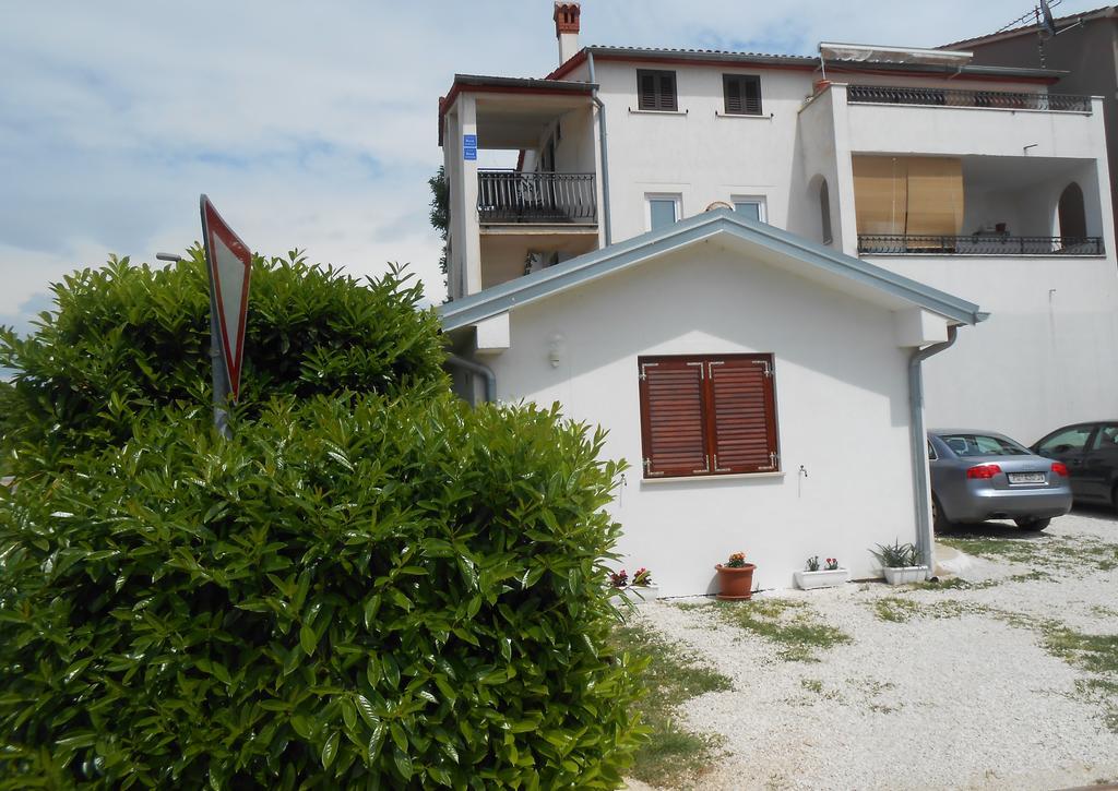 Apartment Petric Rovigno Esterno foto