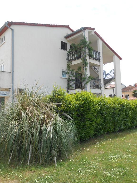 Apartment Petric Rovigno Esterno foto