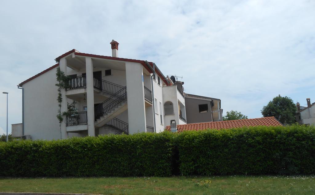 Apartment Petric Rovigno Esterno foto